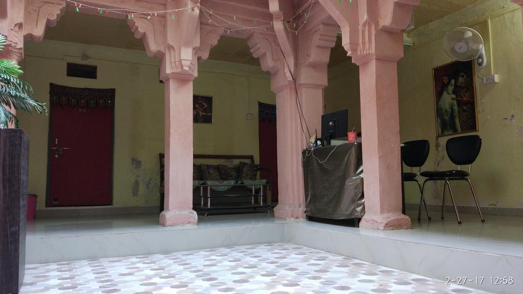 Radha Krishna Home Varanasi Luaran gambar