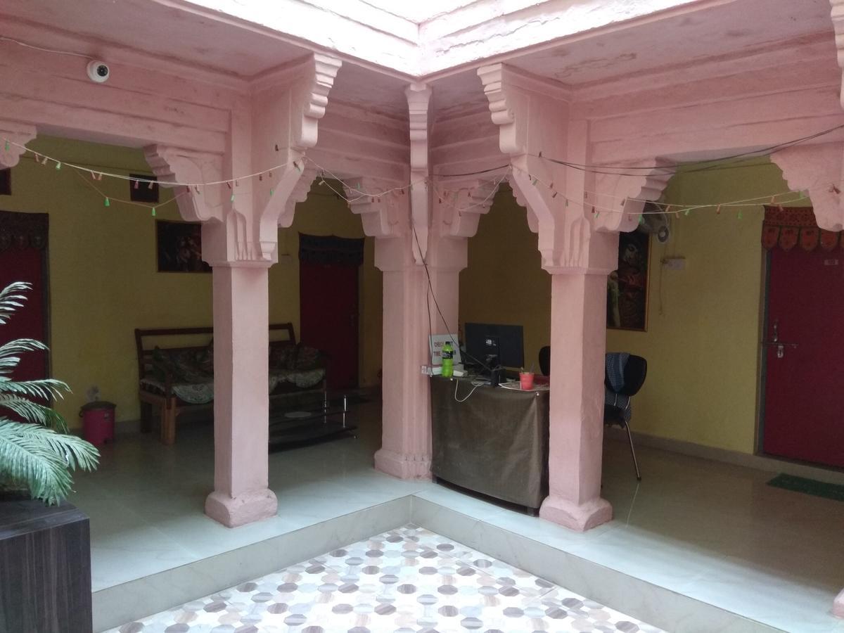 Radha Krishna Home Varanasi Luaran gambar