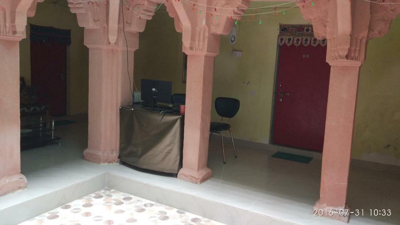 Radha Krishna Home Varanasi Luaran gambar